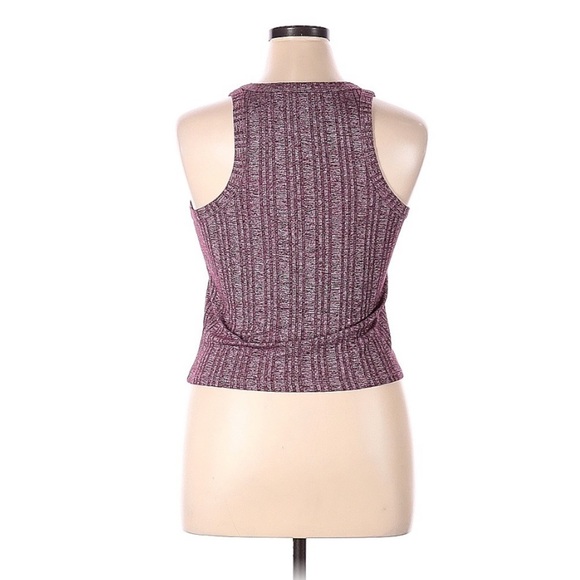 𝅺ribbed slightly cropped tank - Picture 2 of 3